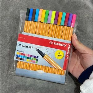 Stabilo Fineliner- 30 markers/pens 0.4mm